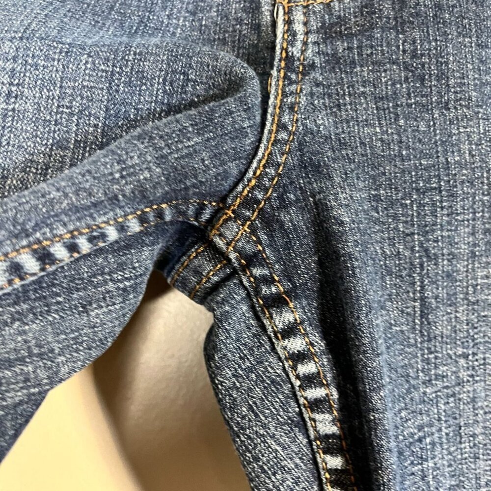 Levis Denim Jean 12 Straight Leg Western Cowgirl Slender 526th Classic Med Wash - Picture 3 of 15
